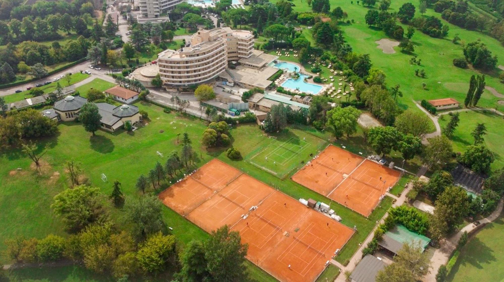 Galzignano Resort Terme & Golf - Hotel Majestic Galzignano Terme Exterior photo